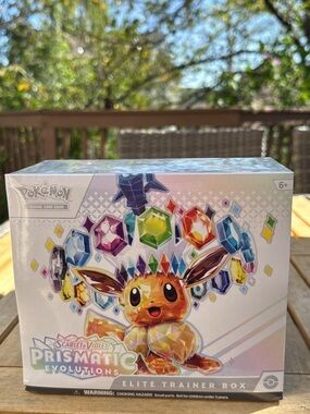 pokemon Prismatic Evolutions Elite Trainer Box - Eevee (White/Multicolor)